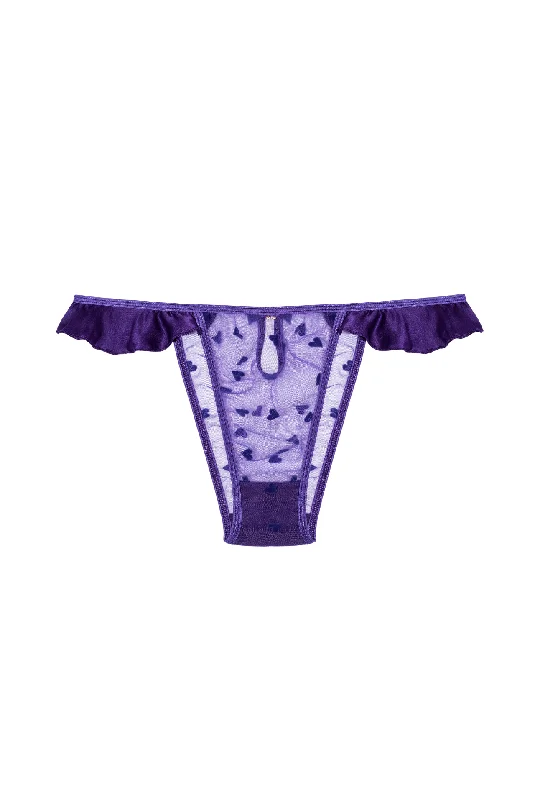 plus-size seamless panties with a full-coverage design and tummy controlAMOUR Briefs with Frills and Silk