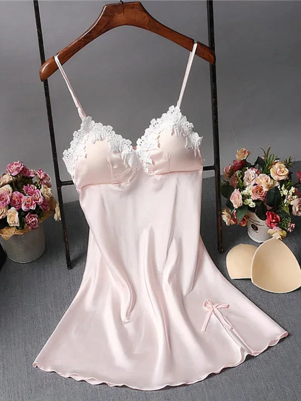 women's pajamas with a sophisticated, modern twistNuisette en Satin Dentelle pour Femme "Rose"